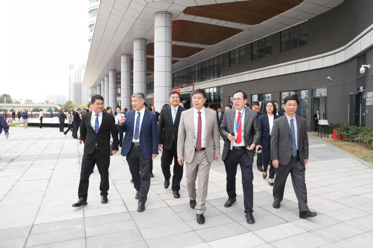 image-20260104085033-7